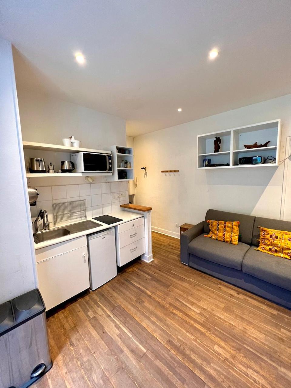 Apartment Charming Montmartre Paris